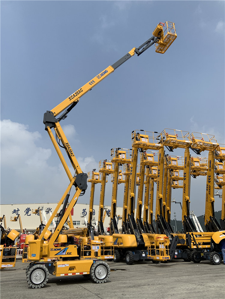 XCMG 20m articulated boom lift XGA20AC China new electric  mobile aerial work platform price